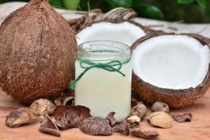 Huile de coco : comment détecter une date de péremption et ses effets